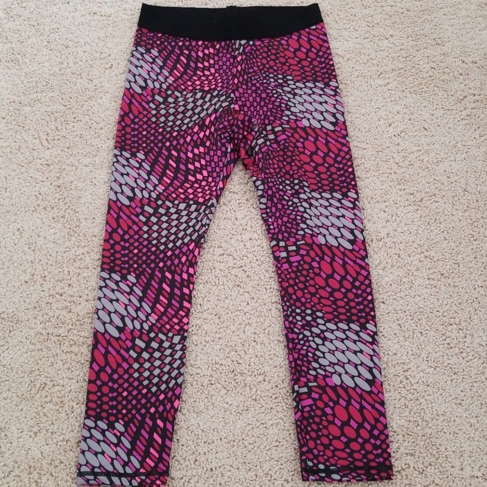 Brand New Hue Waistband Active Capri Tulip Size M - Picture 5 of 5